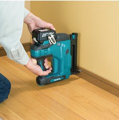 PINADOR 18GA 50MM A BATERIA 18V LXT DBN500RFJ MAKITA